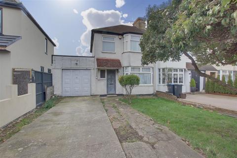 Southbury Avenue, Enfield, EN1 3 bed end of terrace house for sale