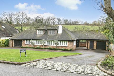 Forest Drive, Kingswood, KT20 5 bed detached house for sale
