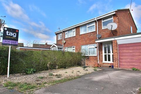 Tirlebank Way, Tewkesbury 3 bed semi