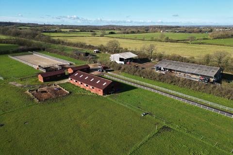 Braydon SN5 Farm for sale