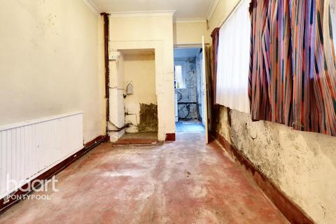 Greenfield Place, Pontypool 2 bed terraced house for sale