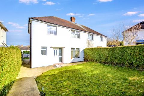 Chalfield Close, Clifton, Nottingham 3 bed semi