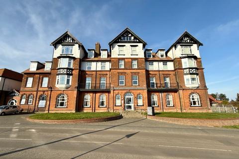 Cromer Road, Mundesley, NR11 1 bed flat for sale