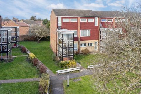 Keensacre, Iver SL0 2 bed apartment for sale