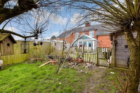 High Street, Wootton, Isle of Wight 3 bed semi