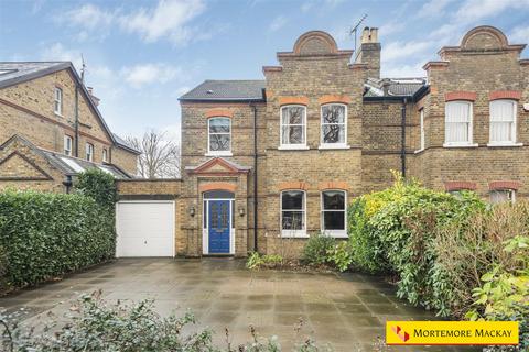 Green Dragon Lane, London 4 bed semi