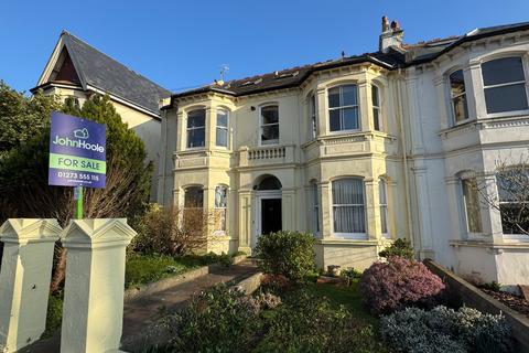 The Upper Drive, Hove, BN3 1 bed flat for sale