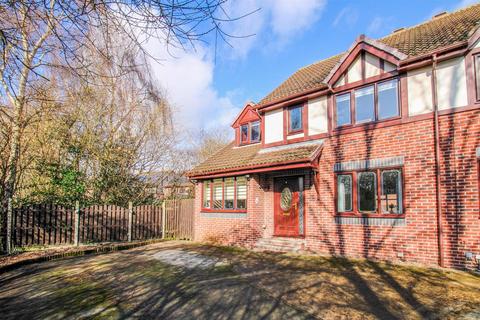 Rochester Drive, Wakefield WF4 4 bed semi