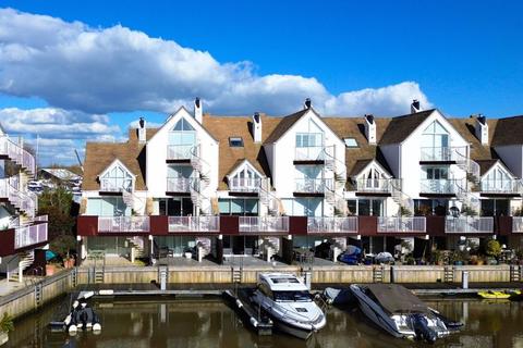 Priory Quay, Christchurch 4 bed townhouse for sale