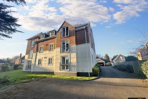 DUNVEGAN LODGE, BINCLEAVES ROAD... 2 bed apartment for sale
