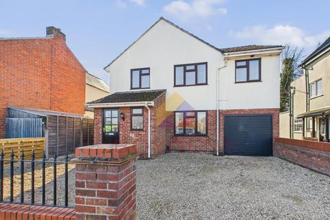 Gosbecks Road, Colchester CO2 4 bed detached house for sale