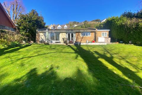 Undercliff Gardens, Ventnor PO38 3 bed detached bungalow for sale