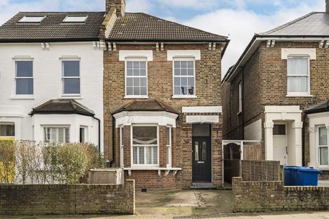 Barry Road, London SE22 3 bed maisonette for sale