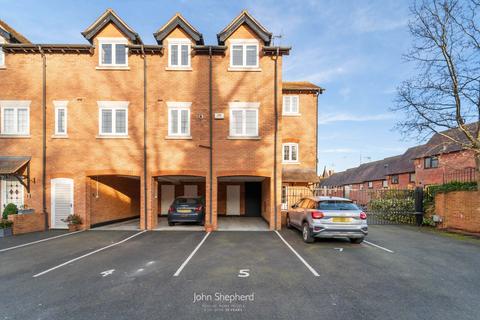 Tudor Court, School Road... 2 bed flat for sale
