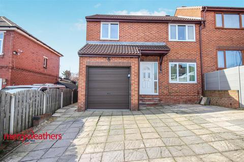Guilthwaite Crescent, Whiston, Rotherham 3 bed townhouse for sale