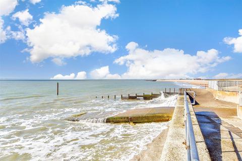 Drift Lane, Selsey PO20 2 bed detached bungalow for sale