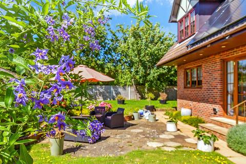 Farthings Way, Totland Bay, Isle of... 4 bed detached house for sale
