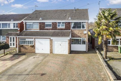 Portland Drive, Nuneaton CV10 3 bed semi