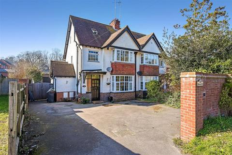 Horndean, Hampshire 4 bed semi
