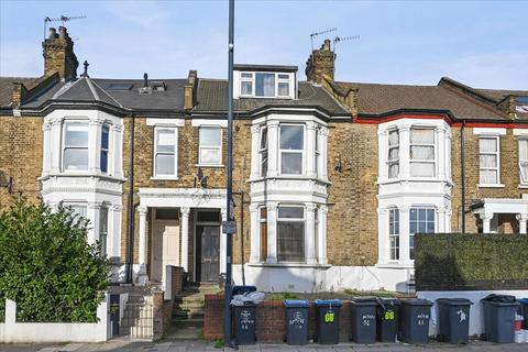 Acton Lane, Harlesden, London, NW10 5 bed flat for sale