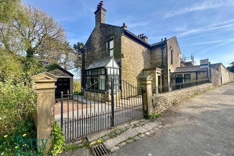 Wheatley Lane Road, Barrowford 4 bed semi