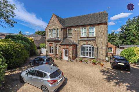 Stratford Road, Watford WD17 2 bed apartment for sale