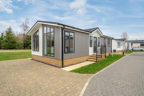 Puddleduck Lane, Thetford IP24 2 bed park home for sale