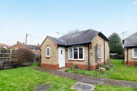 Fullers Close, Kelvedon CO5 2 bed detached bungalow for sale