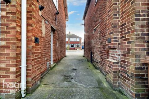 Lonsdale Crescent, Dartford 3 bed semi