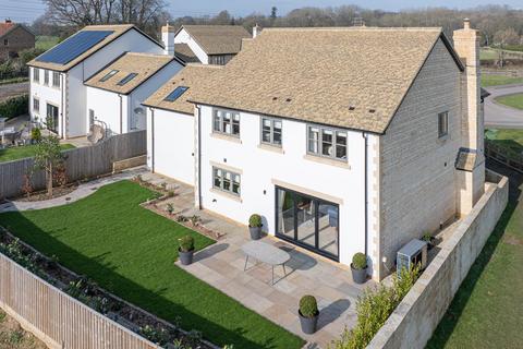 The Shearings, Sutton Benger... 4 bed detached house for sale