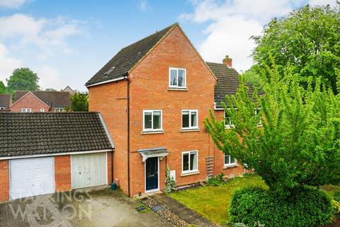 Macmillan Way, Little Plumstead, Norwich 4 bed townhouse for sale