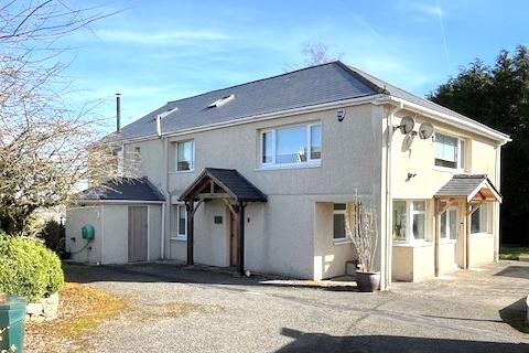 Waenllapria, Llanelly Hill NP7 5 bed detached house for sale