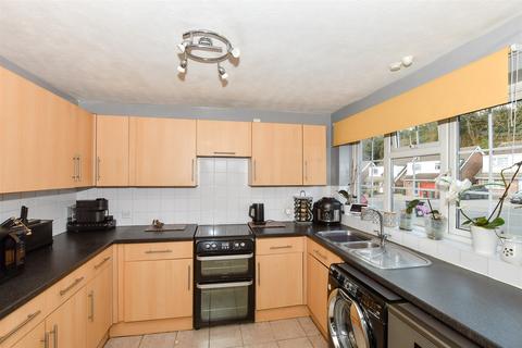 Hunters Way, Uckfield, East Sussex 3 bed terraced house for sale