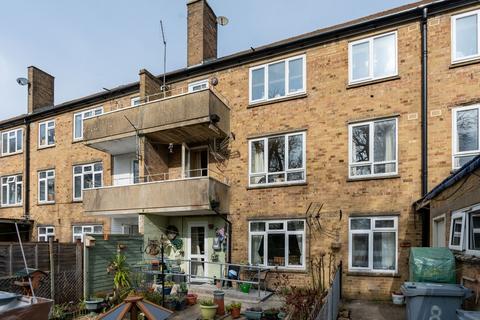 Cockpit Close, Woodstock, OX20 3 bed flat for sale