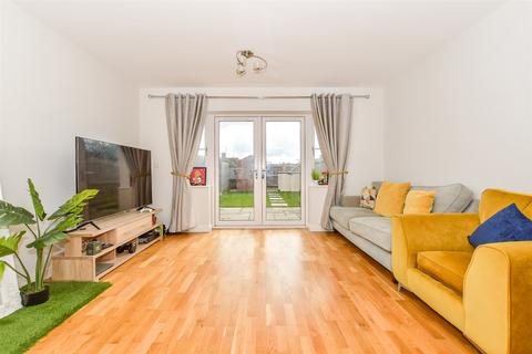 Old School Place, Headcorn, Kent 2 bed terraced house for sale