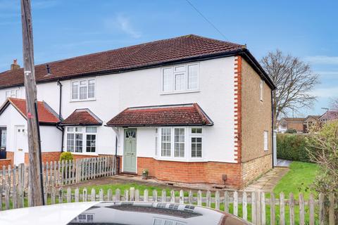 Coverts Road, Claygate, KT10 3 bed terraced house for sale