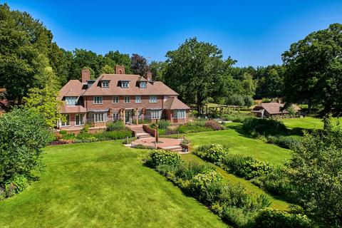 Tilford, Farnham, Surrey, GU10 5 bed detached house for sale