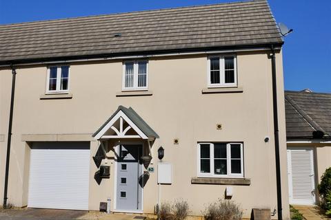 Station Road, Calne 3 bed semi