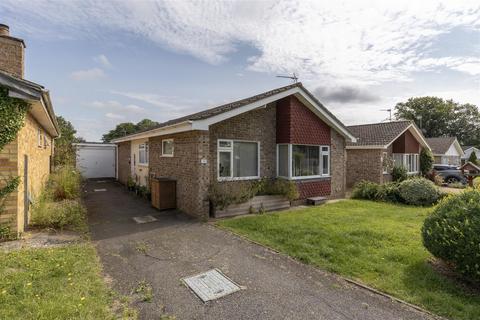 Highfield Road, Halesworth IP19 2 bed detached bungalow for sale