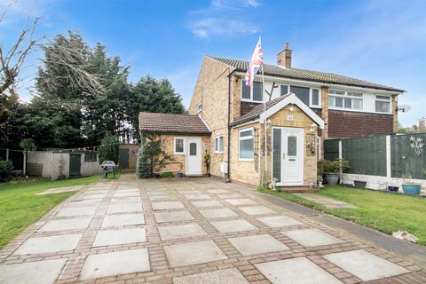 The Chase, Aston, Sheffield 3 bed semi