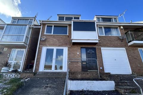 Ormeside, Penrhynside 2 bed semi