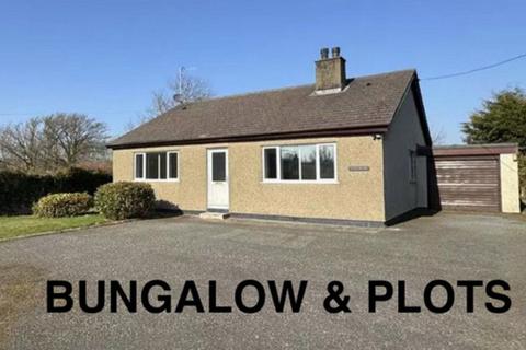 Caergeiliog, Anglesey, LL65 3 bed detached bungalow for sale