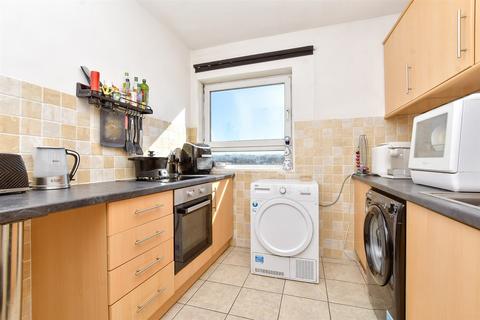 Clarendon Road, Wallington, Surrey 2 bed flat for sale