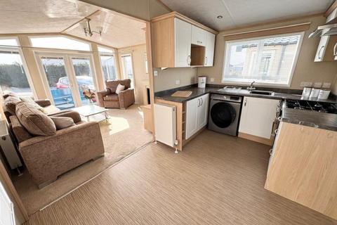 Solent Breezes Holiday Park 3 bed park home for sale