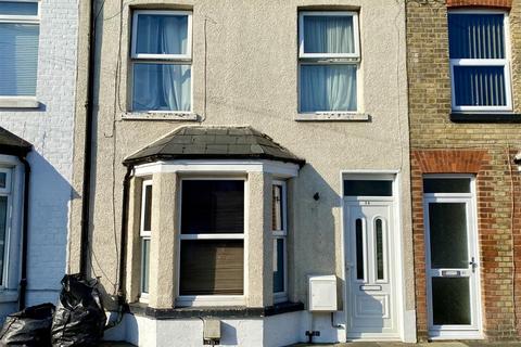 Nash Court Gardens, Margate 2 bed terraced house for sale