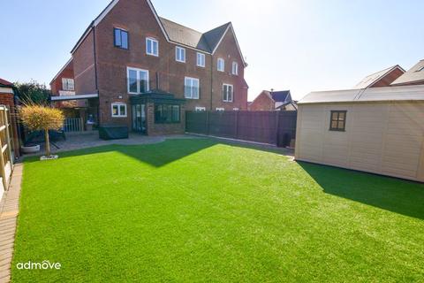 Lamprey Drive, Altrincham, WA14 5YQ 4 bed townhouse for sale