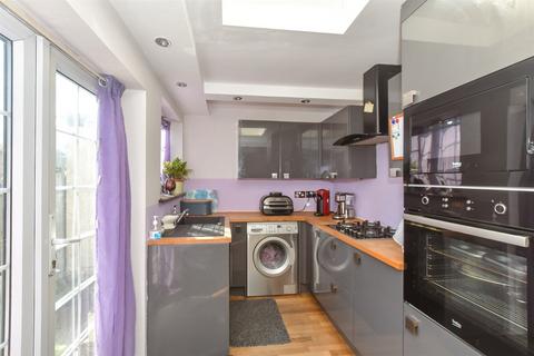 South End Road, Rainham, Essex 3 bed end of terrace house for sale