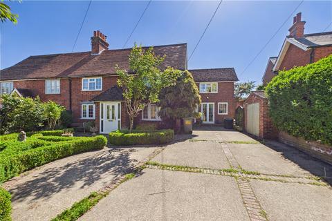 Long Lane, Shaw, Newbury, Berkshire... 4 bed semi