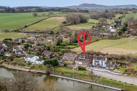 Astley Burf, Stourport