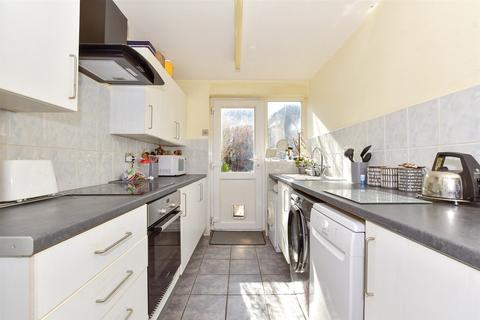 Central Road, Ramsgate, Kent 2 bed terraced house for sale